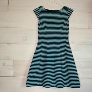 Lilly Pulitzer Stripped Navy Blue And Light Blue XS Dress